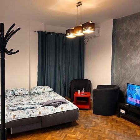 Emi Apartaments Bucureşti Ngoại thất bức ảnh