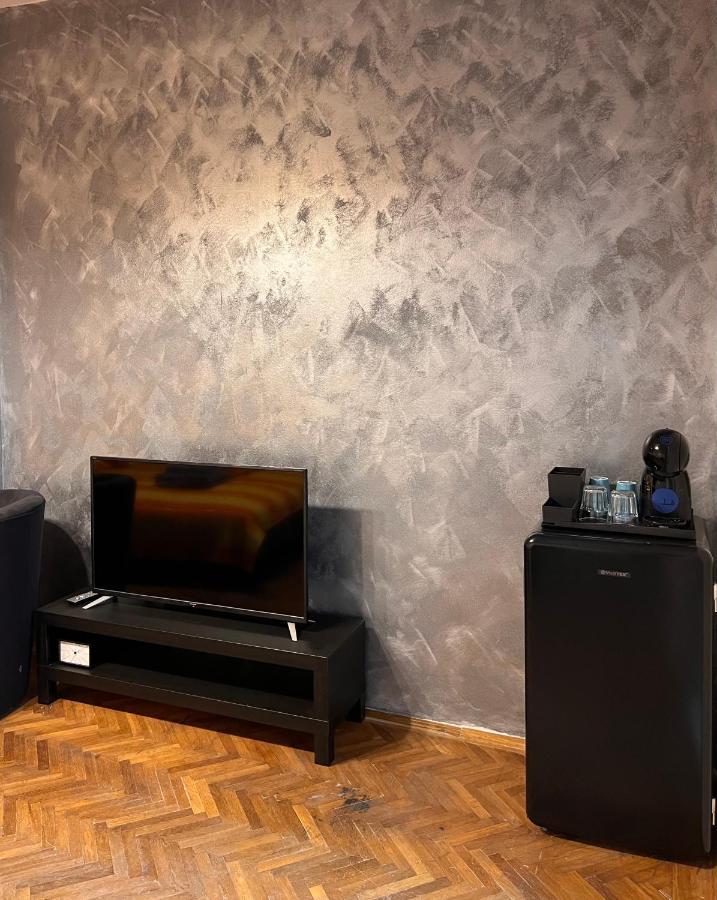Emi Apartaments Bucureşti Ngoại thất bức ảnh