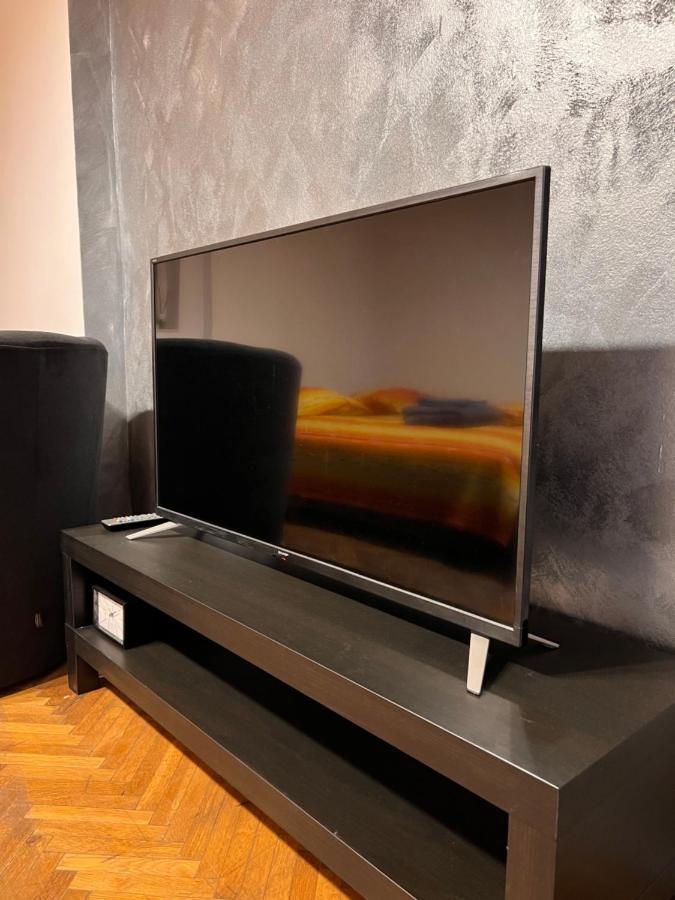 Emi Apartaments Bucureşti Ngoại thất bức ảnh