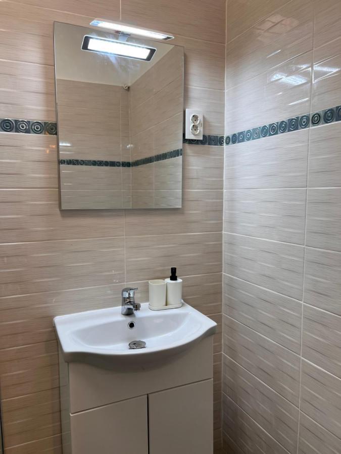 Emi Apartaments Bucureşti Ngoại thất bức ảnh