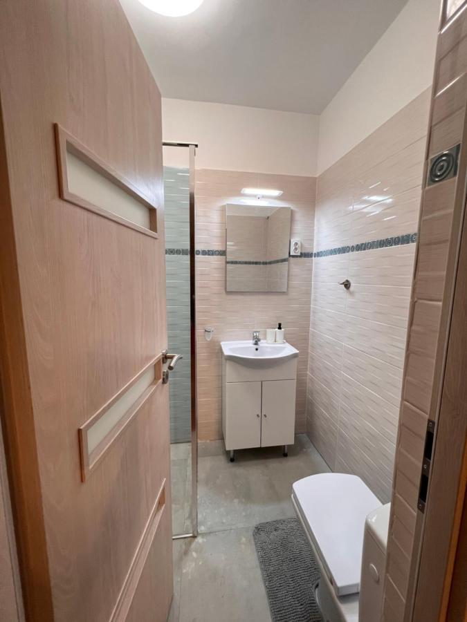Emi Apartaments Bucureşti Ngoại thất bức ảnh
